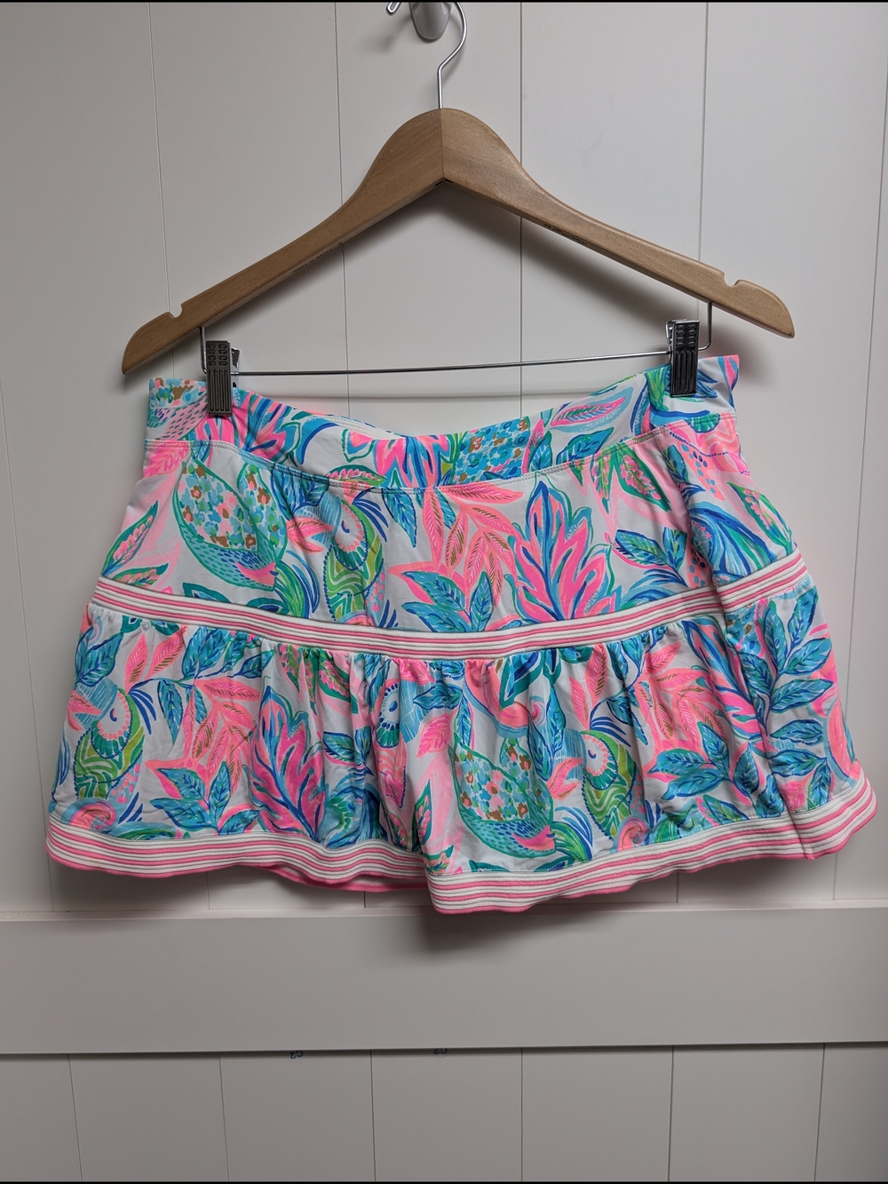Lilly Pulitzer Luxletic Tropical Print Mini Skirt - Pink & Blue